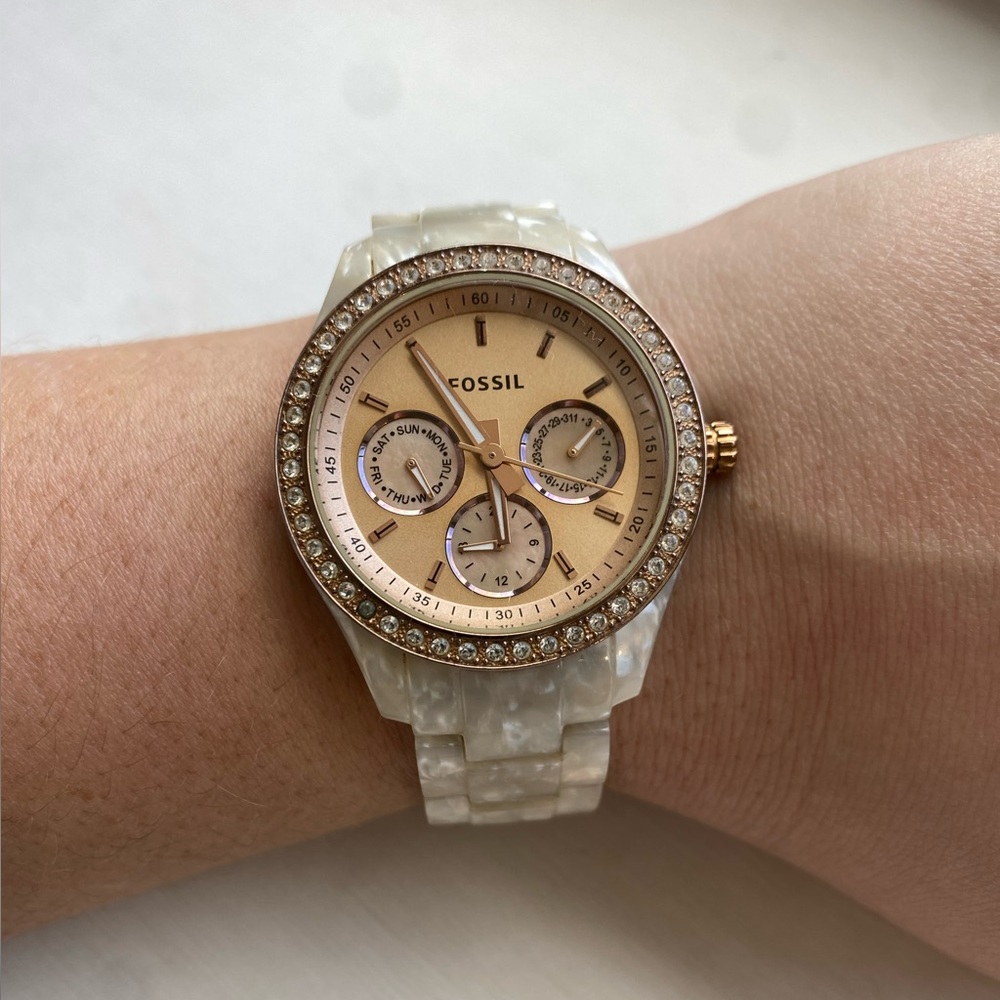 Fossil Women’s Watch - rose gold white tortoise shell - Picture 1 of 5